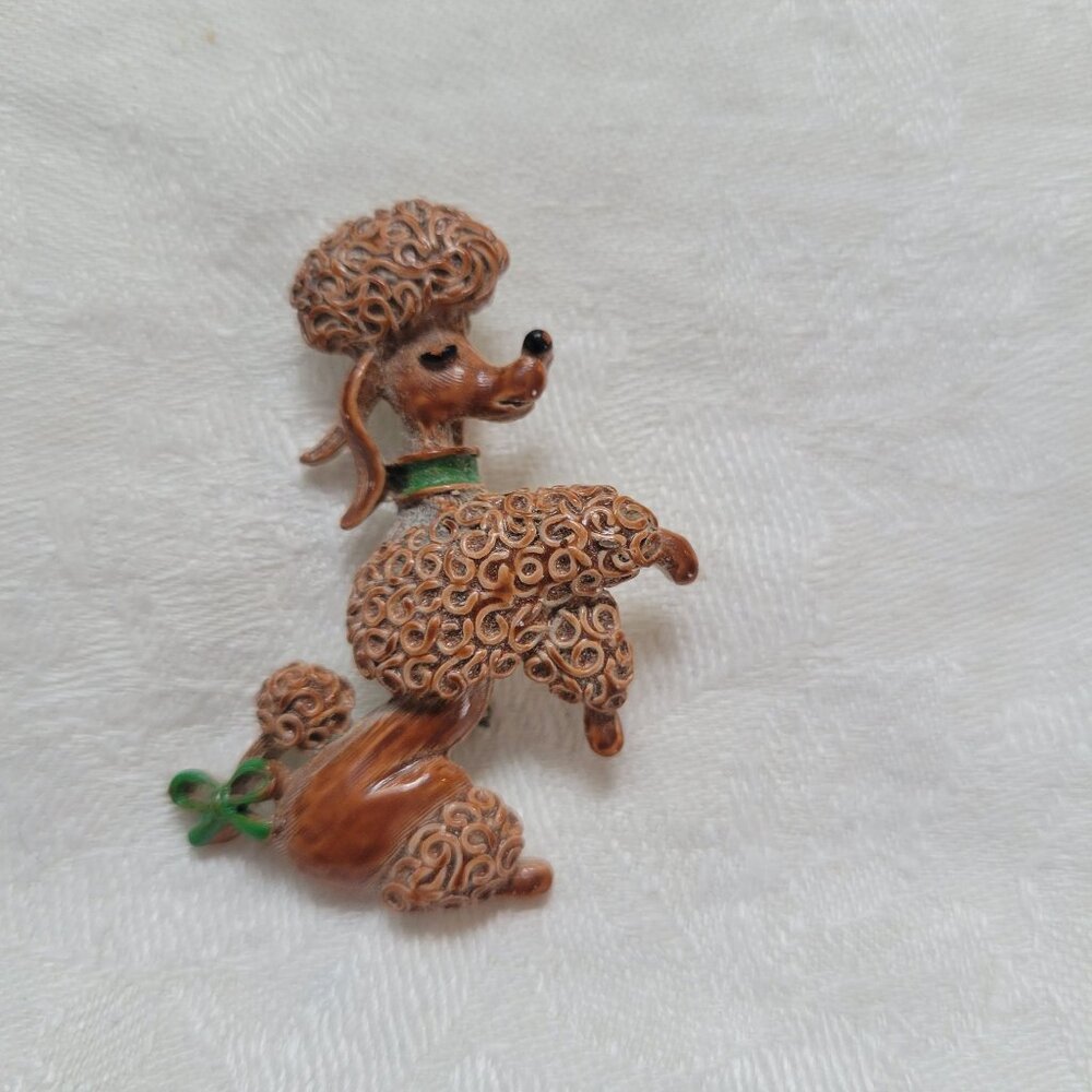 Vintage Ceramic Poodle Brooch Pin With Green Collar & Bow By Gerrys